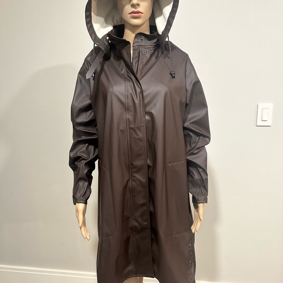 Women’s Ilse Jacobsen Hornbaek 71 Brown Raincoat - Picture 2 of 13